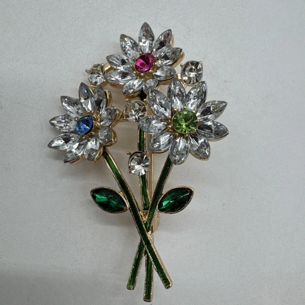 Vintage Rhinestone Flower Bouquet Brooch Pin Gold Tone Enamel Daisy Floral